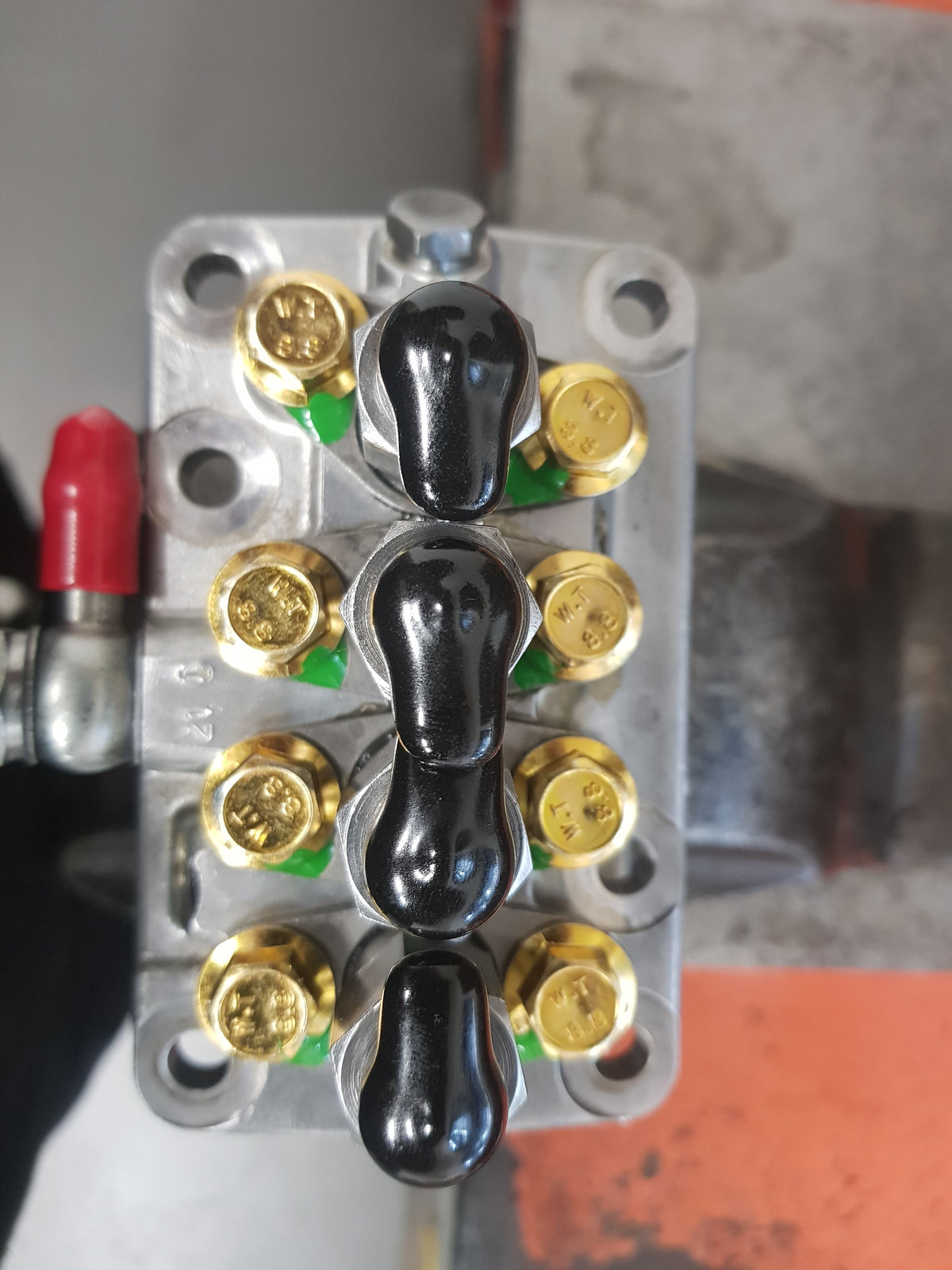 Diesel Injected01 Shop Photos – Diesel Injection Services